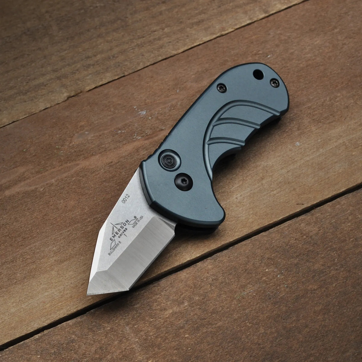 Bullshark Tanto - Gray Handles