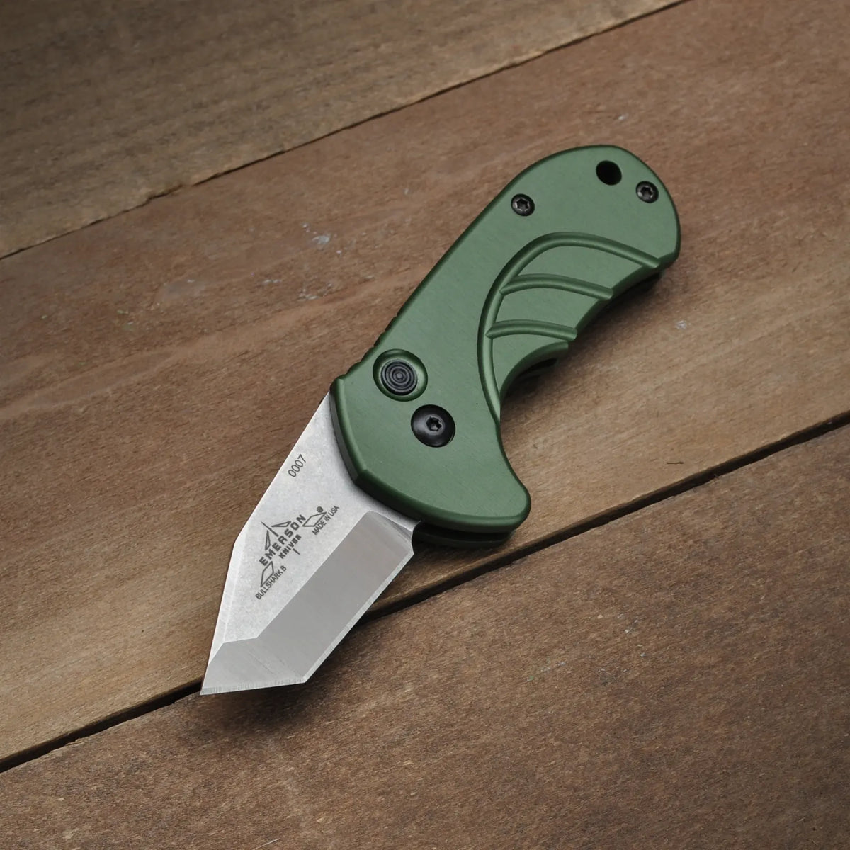 Bullshark Tanto - Green Handles