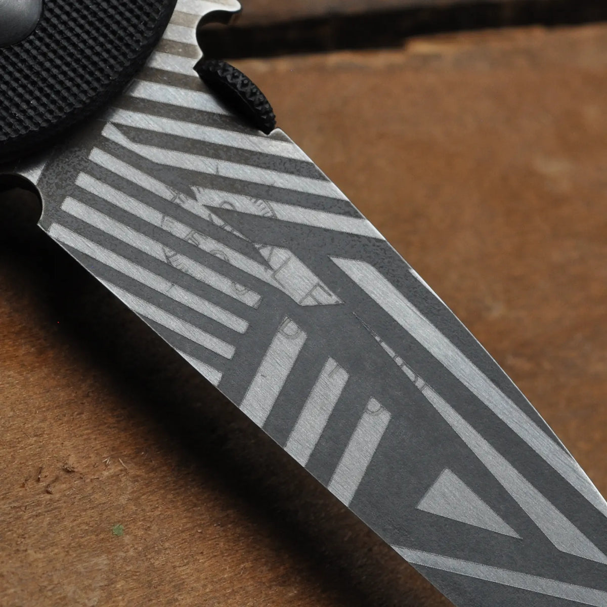 CQC-7BW Flipper Dazzle - Twilight Zone