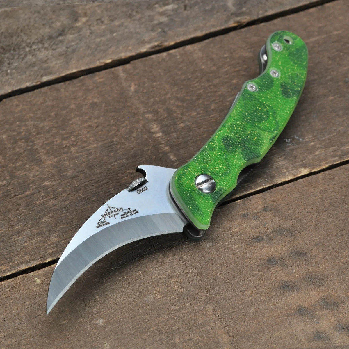 Elvia Wave SF Gold Dust Shamrock Green
